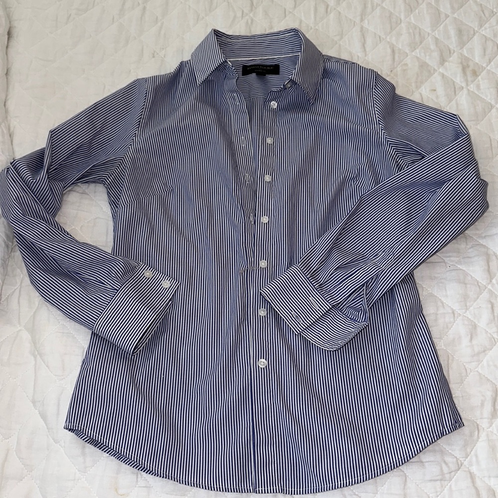 Banana Republic Women’s Tailored Long Sleeve Button Top Sz 2